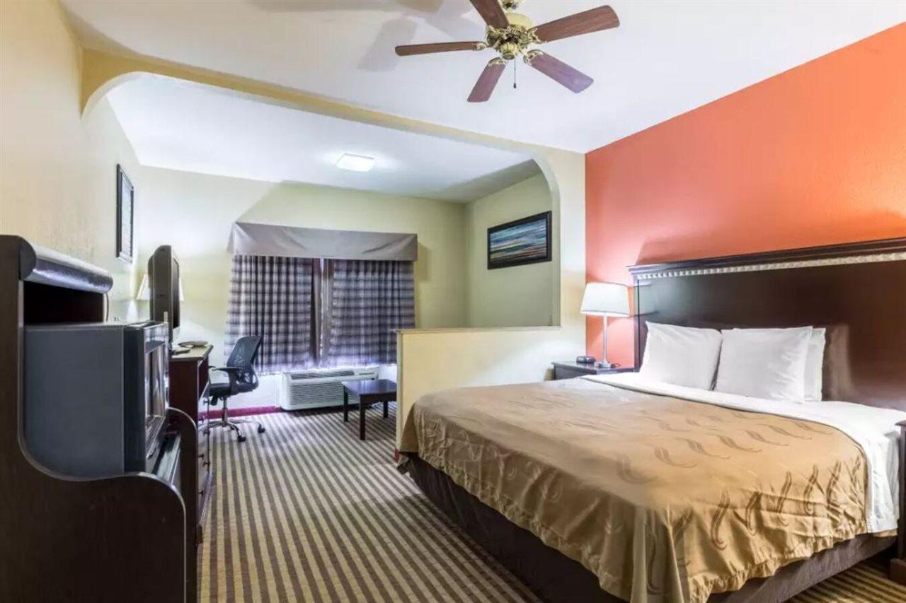 Quality Suites North Houston - Spring Westfield Ngoại thất bức ảnh
